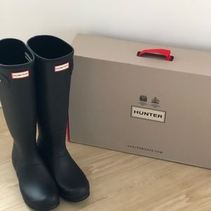 New in box hunter tall slim fit boots